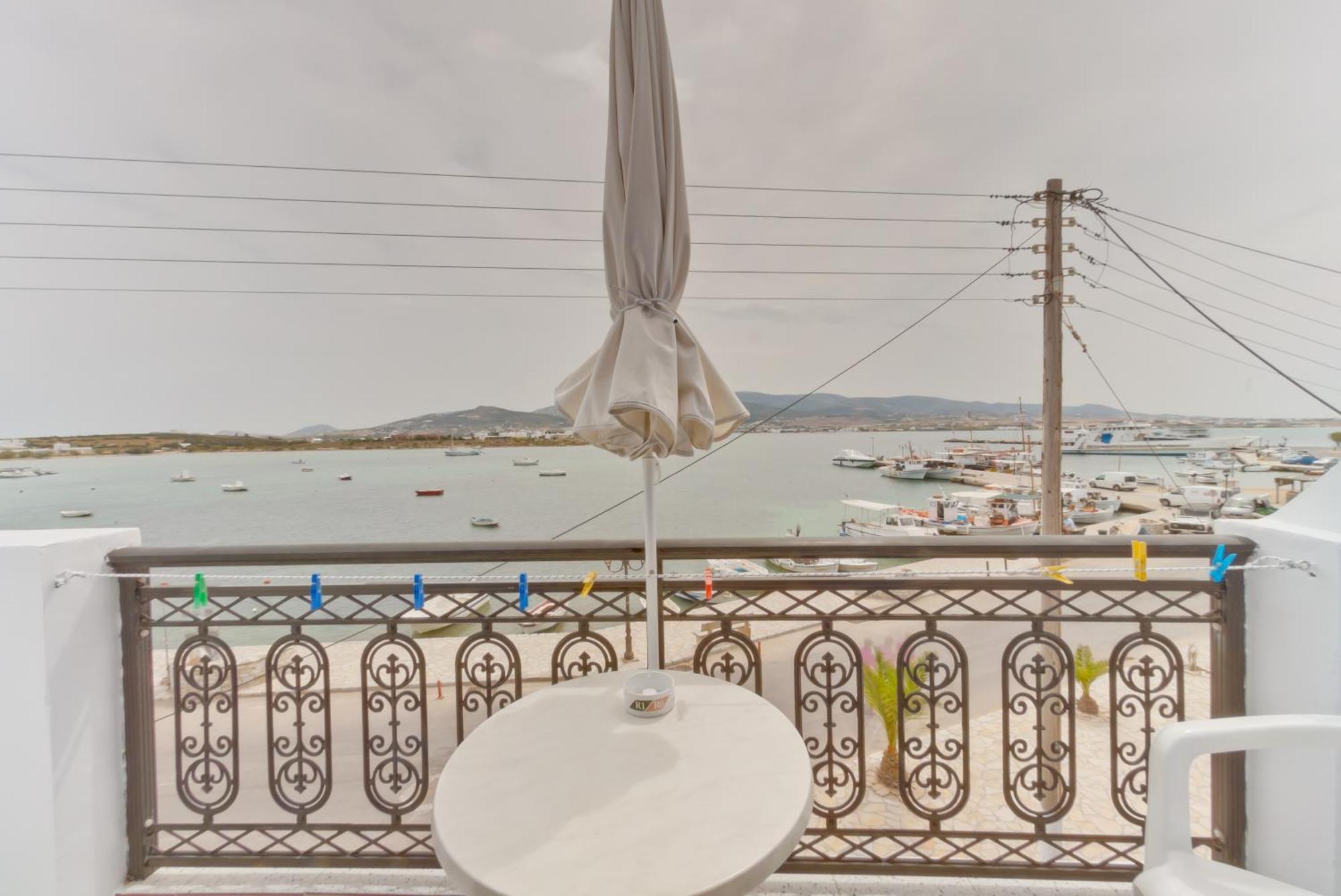 Paris Rooms Antiparos Town Exterior foto